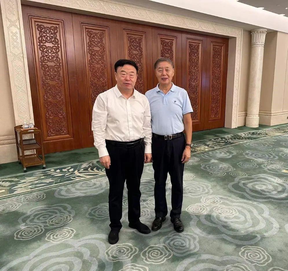 孫總長春調(diào)研照片.jpg 孫總長春調(diào)研照片.jpg